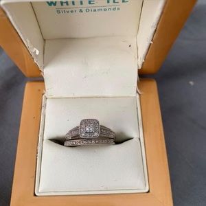 Diamond ring with diamond band
